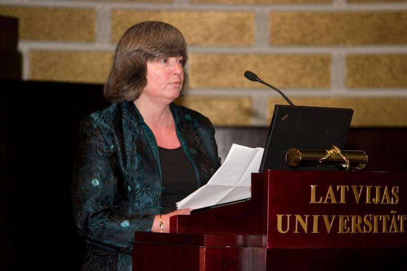 Konference 'University in a small country and global world'. Prof. Šeila Embltone (Sheila Embleton, Research Professor of Linguistics in the Department of Languages, Literatures and Linguistics, Faculty of Liberal Arts & Professional Studies, at York University, Toronto, Canada)