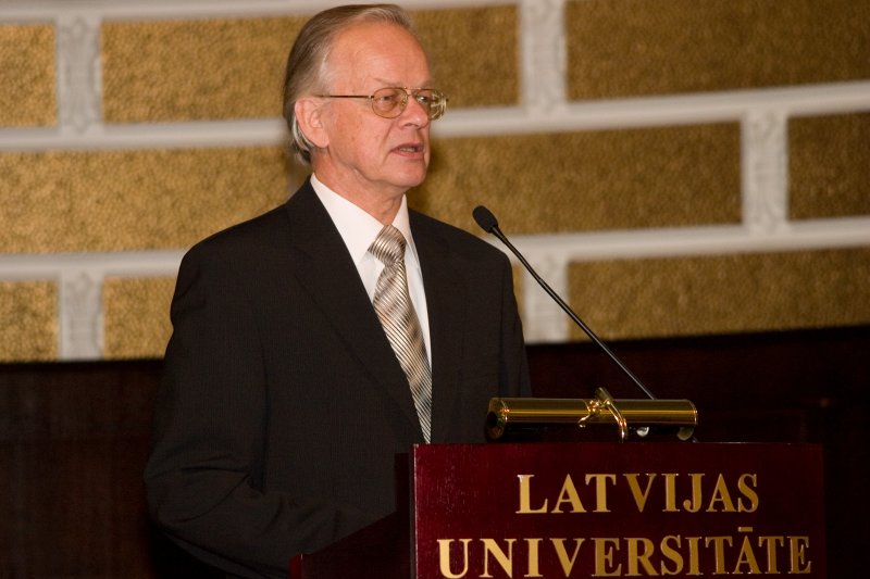 Doktoru promocijas ceremonija. Latvijas Zinātņu akadēmijas prezidents prof. Juris Ekmanis.
