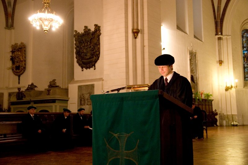 Latvijas Universitātes 90. gadadienai veltīts ekumēniskais dievkalpojums Doma baznīcā. LU Teoloģijas fakultātes dekāns Ralfs Kokins.