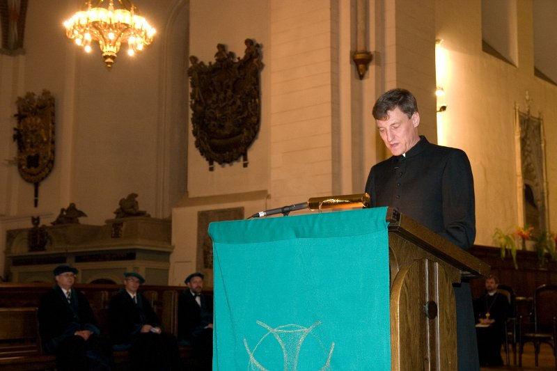 Latvijas Universitātes 90. gadadienai veltīts ekumēniskais dievkalpojums Doma baznīcā. Latvijas Romas Katoļu baznīcas priesteris Zbigņevs Stankevičs.