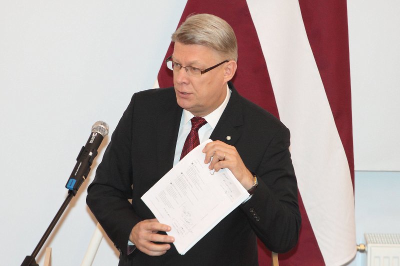Izdevuma 'Pārskats par tautas attīstību 2008./2009. Atbildīgums' atvēršanas svētki Latvijas Valsts prezidents Valdis Zatlers.