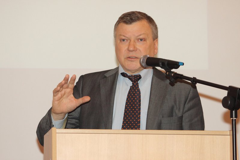 Latvijas Universitātes Sociālo zinātņu fakultātes 10 gadu jubilejas konference. Aasoc. prof. Andris Runcis.
