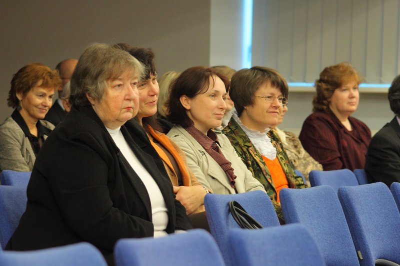Latvijas Universitātes Sociālo zinātņu fakultātes 10 gadu jubilejas konference. null