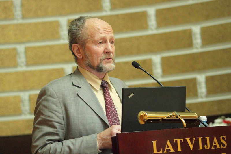 Latvijas Universitātes 68. konference. Plenārsēde par Eiropas Savienības finansēto zinātni Latvijā. Dr. Arnolds Ūbelis, 6.IP Nacionālās kontaktpunktu grupas
koordinators.