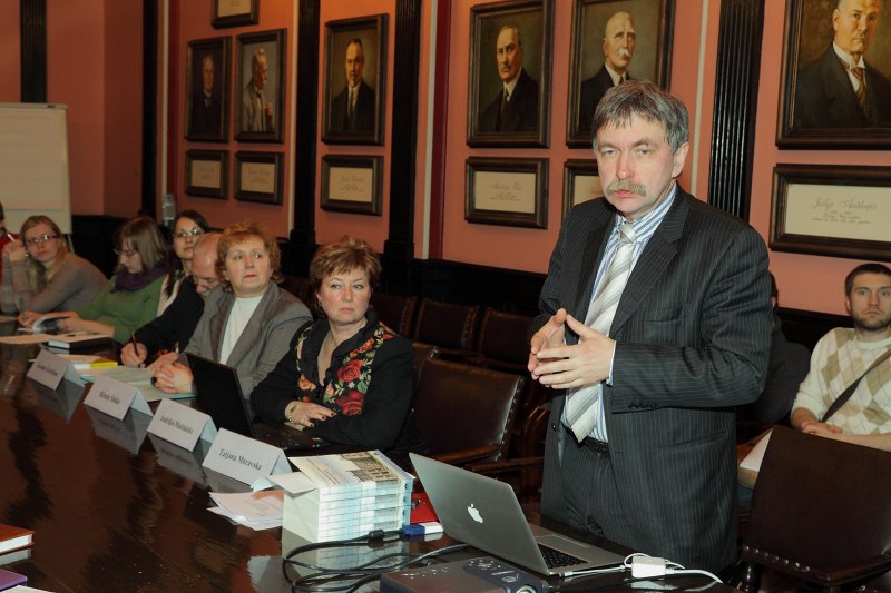 Doktorantūras skolas 'Baltijas jūras reģiona valstu integrācija ES nozīmīgākās sadarbības dimensijās' inaugurācija. Prof. Indriķis Muižnieks, LU zinātņu prorektors.