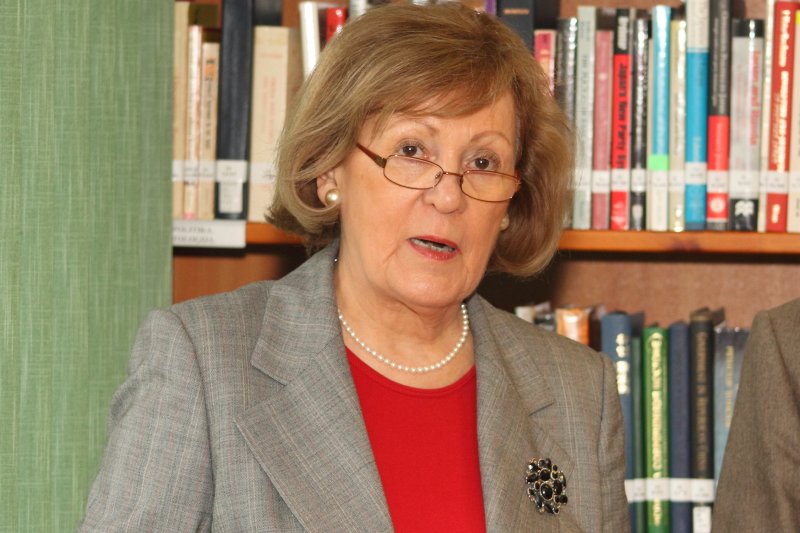 Vācijas akadēmisko un pētniecības iestāžu dāvinājuma prezentācija Latvijas Universitātes Bibliotēkas Humanitāro zinātņu bibliotēkā. Vācijas Federatīvās Republikas vēstniecības vadītāja Margita Hēberle (Margit Häberle).