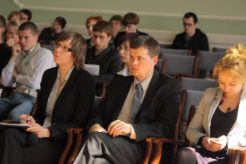 Latvijas Konservatīvā jaunatnes apvienības (LKJA) rīkots seminārs - diskusija 'Nepārdod Latviju' par pretkorupcijas tematiku. null