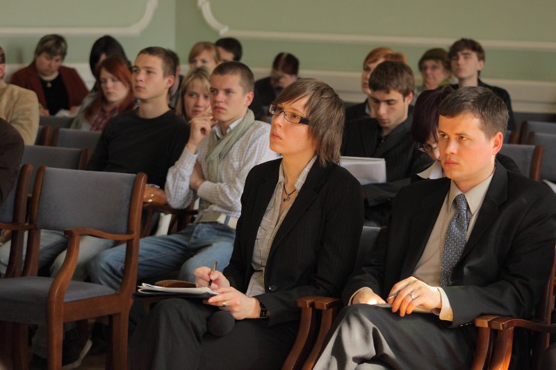 Latvijas Konservatīvā jaunatnes apvienības (LKJA) rīkots seminārs - diskusija 'Nepārdod Latviju' par pretkorupcijas tematiku. null
