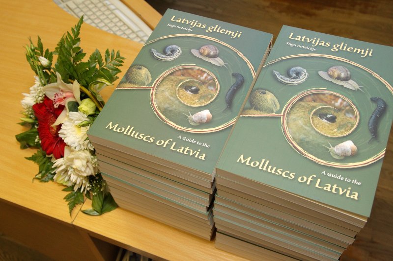 Grāmatas 'Latvijas gliemji: sugu noteicējs' prezentācija LU Bibliotēkas Bioloģijas zinātņu bibliotēkā. null