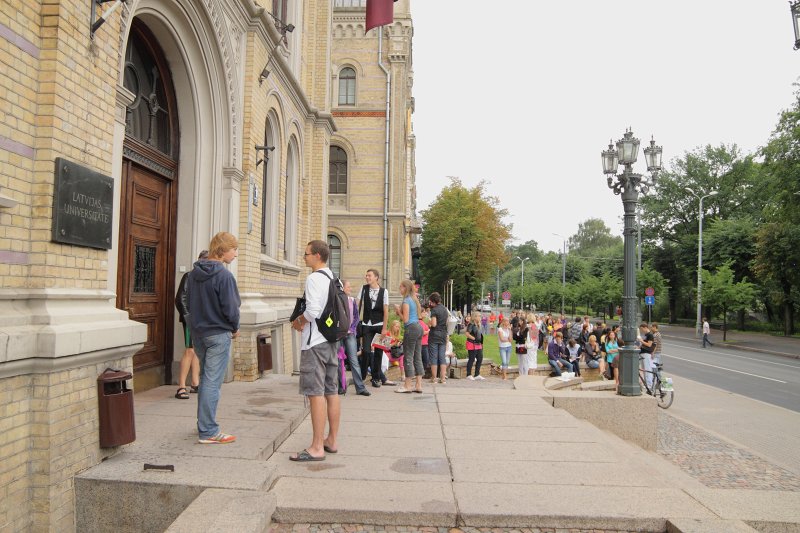 Pieteikumu iesniegšana pamatstudijām Latvijas Universitātē (LU). null