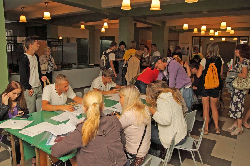 Pieteikumu iesniegšana pamatstudijām Latvijas Universitātē (LU). null