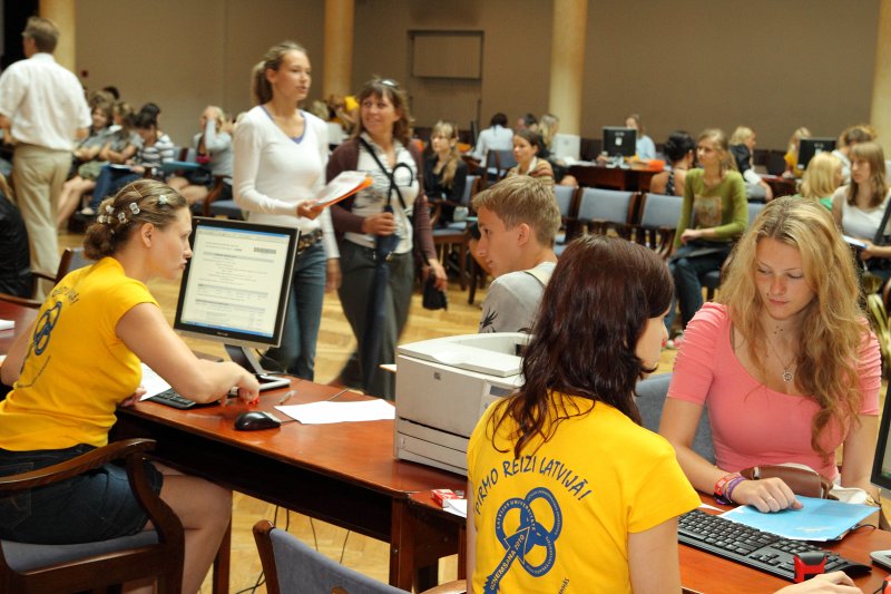 Pieteikumu iesniegšana pamatstudijām Latvijas Universitātē (LU). null