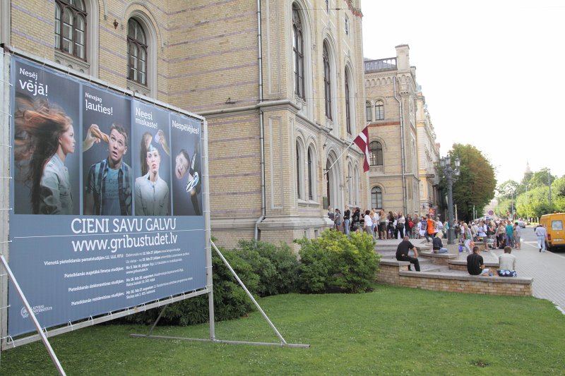 Pieteikumu iesniegšana pamatstudijām Latvijas Universitātē (LU). null