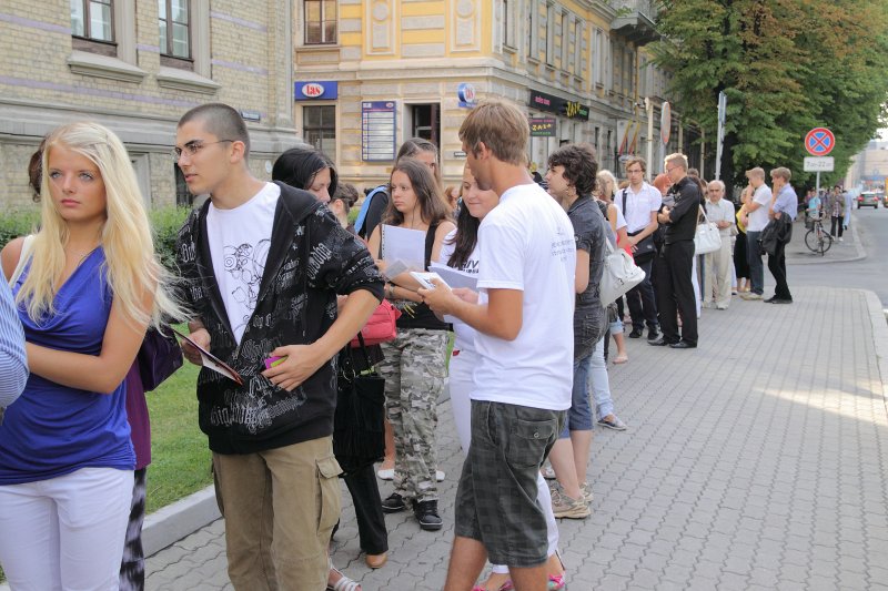 Pieteikumu iesniegšana pamatstudijām Latvijas Universitātē (LU). null