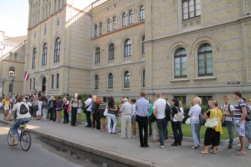 Pieteikumu iesniegšana pamatstudijām Latvijas Universitātē (LU). null