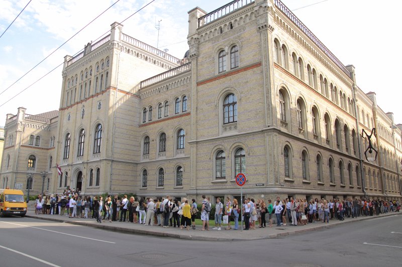 Pieteikumu iesniegšana pamatstudijām Latvijas Universitātē (LU). null