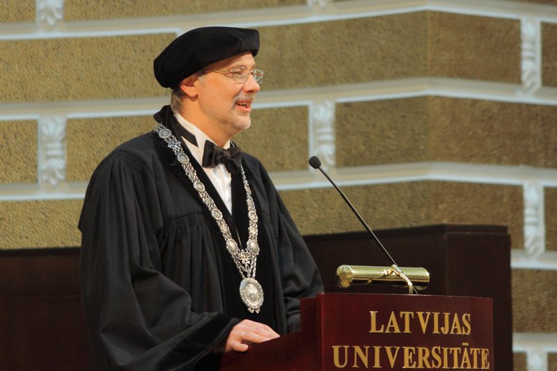 Latvijas Universitātes doktoru promocijas ceremonija. LU rektors prof. Mārcis Auziņš.