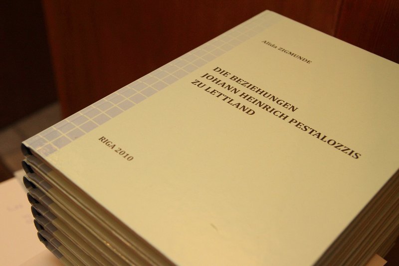 Alīdas Zigmundes grāmatu
'Die Beziehungen Johann Heinrich Pestalozzis zu Lettland' un
'Johans Heinrihs Pestalocijs un Latvija'
prezentācija LU Akadēmiskajā bibliotēkā. null