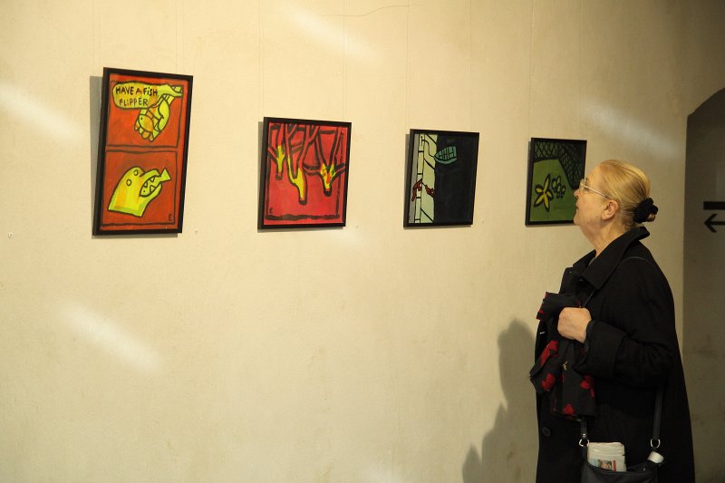 Gleznotāja Ernesta Kļaviņa darbu izstādes 'Viedo akmeņu stāsti' atklāšana klubā 'NABAKLAB'. null