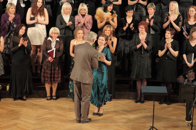 Latvijas Universitātes sieviešu kora 'Minjona' 35 gadu jubilejas koncerts. null