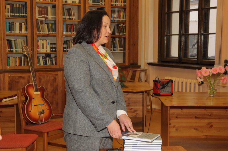 Apaļā galda saruna 'Latviešu mācītāji - literāti'. LU Bibliotēkas direktore Iveta Gudakovska.