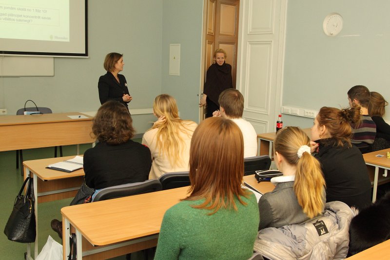 Latvijas Universitātes Karjeras centra organizētā lekcija
'Koučings kā metode individuālo mērķu izvirzīšanai un sasniegšanai'. Lektore - uzņēmēja Iveta Apine.