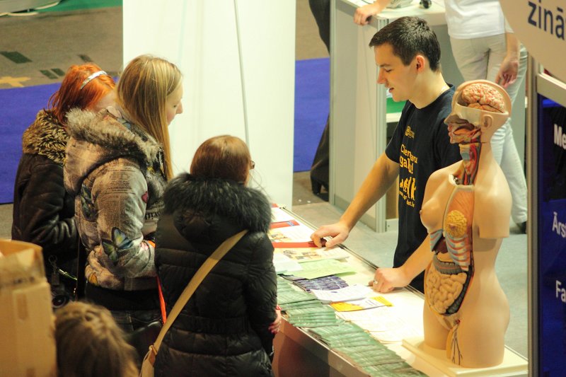 Latvijas Universitāte piedalās 17. starptautiskajā izglītības izstādē 'Skola 2011' Starptautiskajā izstāžu centrā Ķīpsalā. null