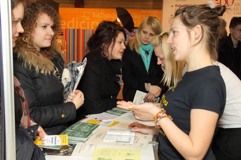 Latvijas Universitāte piedalās 17. starptautiskajā izglītības izstādē 'Skola 2011' Starptautiskajā izstāžu centrā Ķīpsalā. null