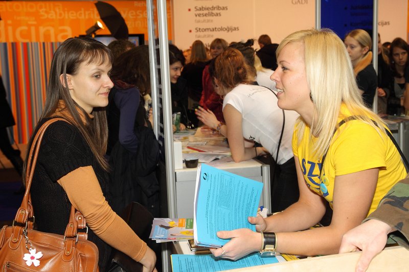 Latvijas Universitāte piedalās 17. starptautiskajā izglītības izstādē 'Skola 2011' Starptautiskajā izstāžu centrā Ķīpsalā. null