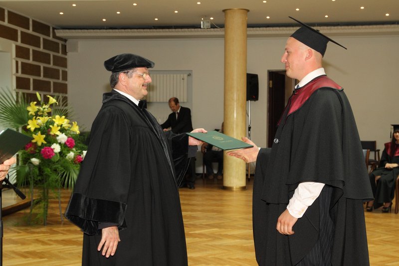 Latvijas Universitātes Ekonomikas un vadības fakultātes Eiropas studiju maģistra programmas absolventu izlaidums. null