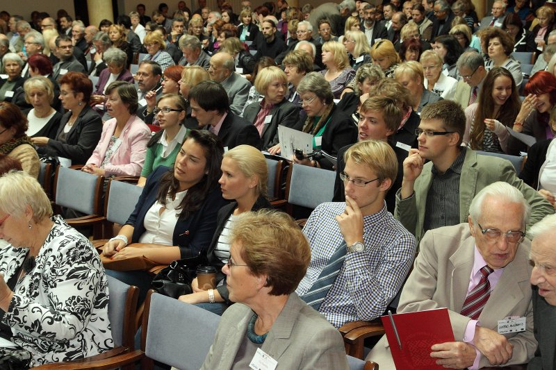 Latvijas Vēsturnieku Pirmais kongress. Plenārsēde. null