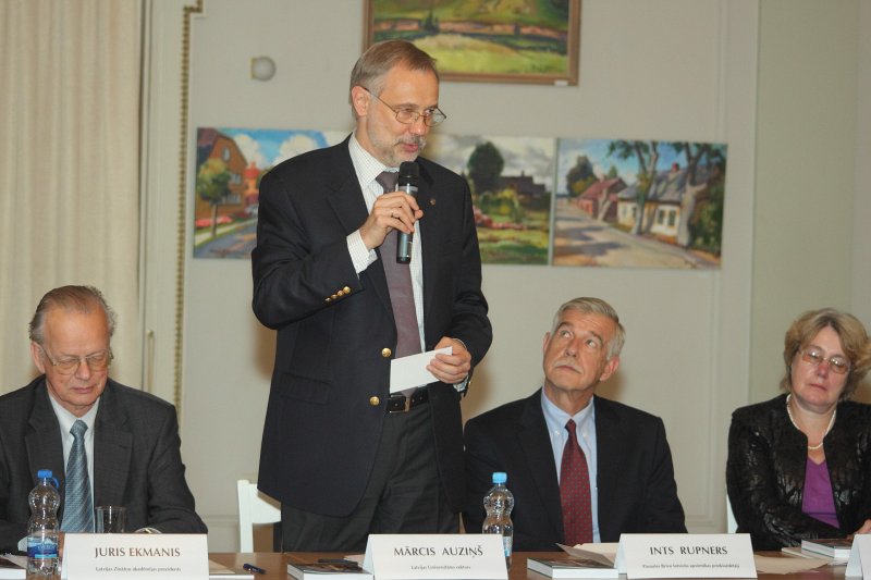 Preses konference par Apvienoto Pasaules latviešu zinātnieku III kongresu un Letonikas IV kongresu. LU rektors Mārcis Auziņš.