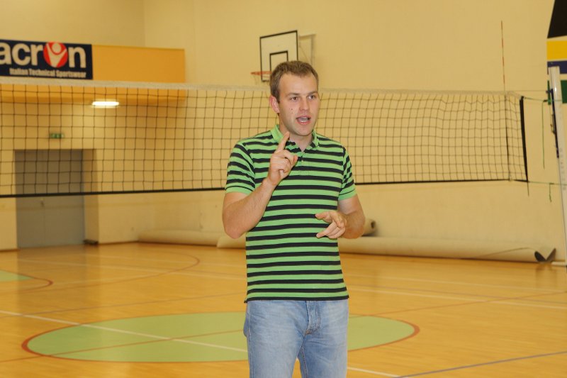 Latvijas Universitātes darbinieku sporta spēles 'Jampadracis 2011' (sporta namā Arkādija). LU Sporta servisa centra direktors Uģis Bisenieks.