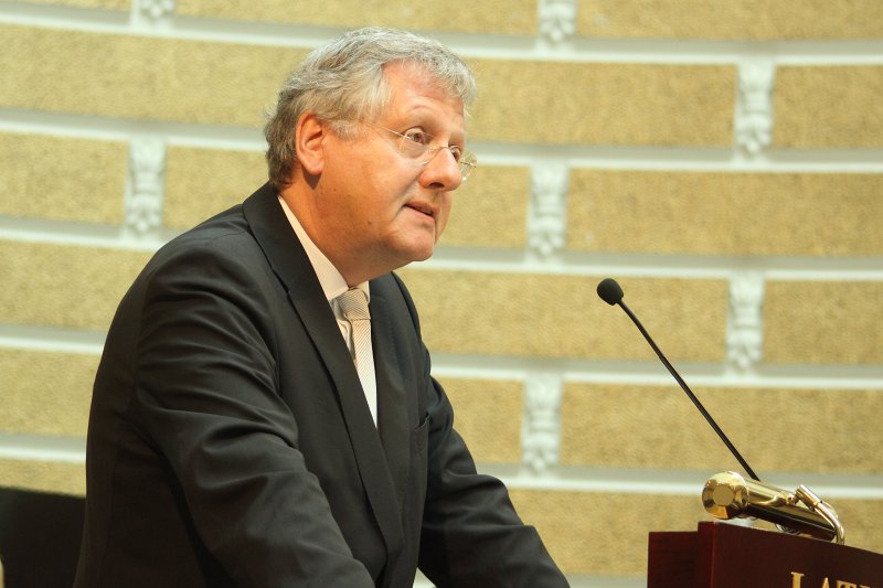 Latvijas Universitātes 92. gadadienai veltīta LU Senāta svinīgā sēde. Alberta Ludviga Freiburgas universitātes profesors Hanss Johens Šīvers.