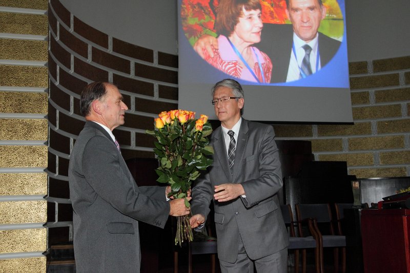 Apvienotais pasaules latviešu zinātnieku III kongress
un Letonikas IV kongress.<br>
Medicīnas sekcija 'Medicīnas zinātne un Latvijas sabiedrības veselība XXI gadsimtā'. null