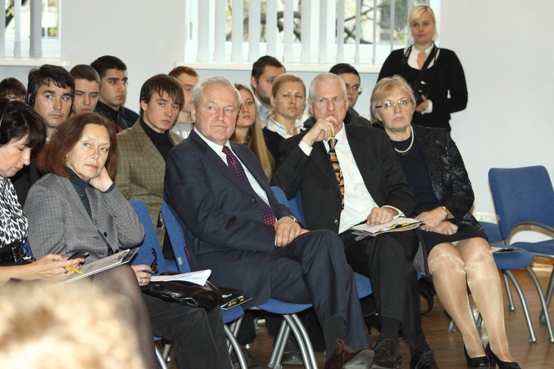 Starptautiska konference 
'Lisabonas līgums: Eiropas Parlaments un tā jaunās pilnvaras'. null