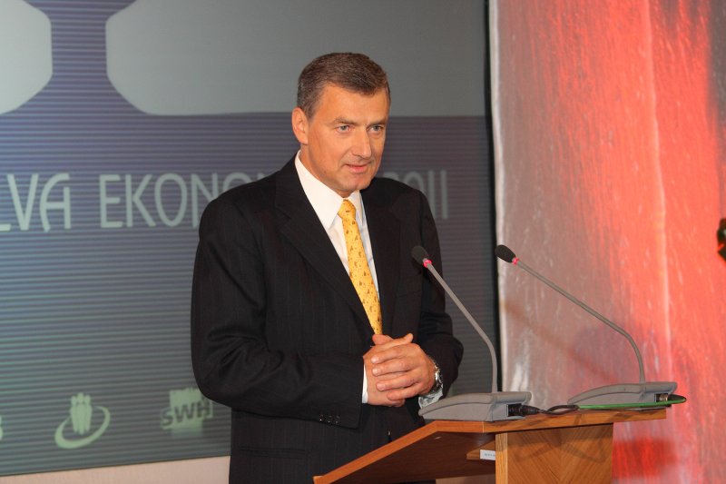 'Ekonomistu apvienības 2010' 'Spīdolas balvas' pasniegšanas ceremonija (Rīgas Latviešu biedrības namā). 'Ekonomistu apvienības 2010' prezidents Ojārs Kehris.