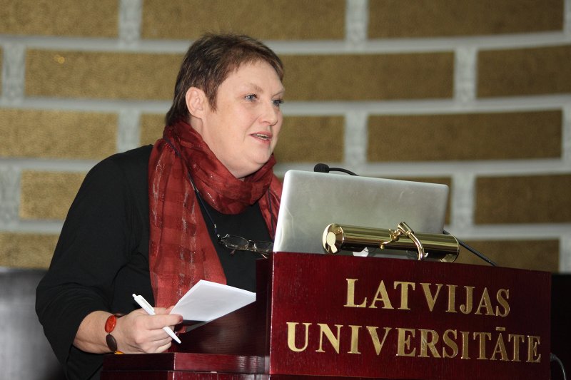 UNESCO Pasaules filozofijas dienai veltīta konference 'Ētiskais un neētiskais dzīvības zinātnēs'. RSU profesore Vija Sīle 'Medicīnas ētika Latvijā: uzticēšanās privilēģija'.