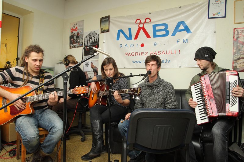 LU Radio 'NABA' 9 gadu jubilejas koncerts radio studijā. Grupa 'Gaujarts'.