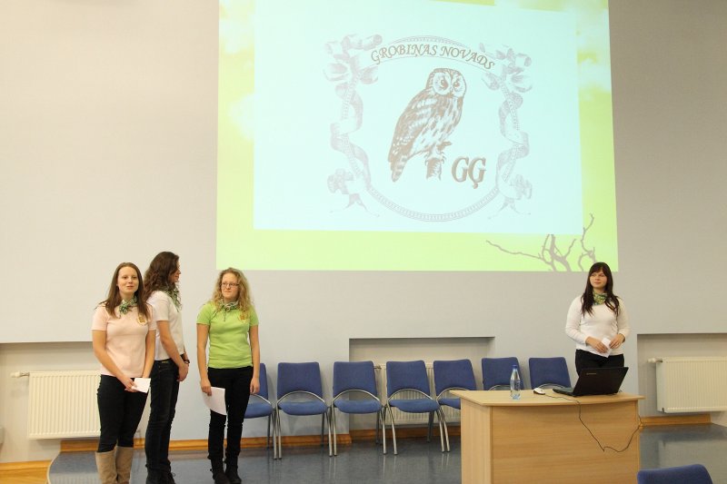 'Novadu spēles' skolēniem Latvijas Universitātes Sociālo zinātņu fakultātē. Grobiņas ģimnāzijas komanda.