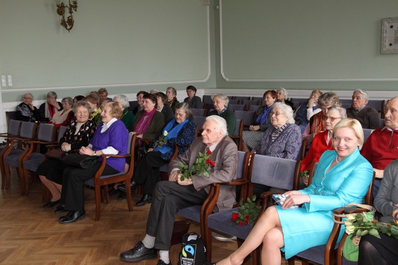 Projekta 'Latvijas Universitātes Senioru kluba integrācija modernā sabiedrībā' 2011. gada noslēguma pasākums. null