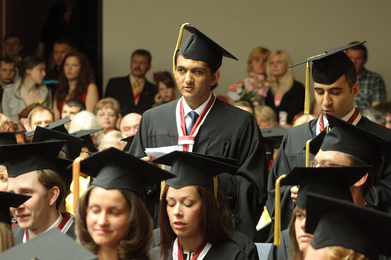 Latvijas Universitātes Medicīnas fakultātes absolventu izlaidums. LU medicīnas fakultātes absolventi nodod ārsta zvērestu.