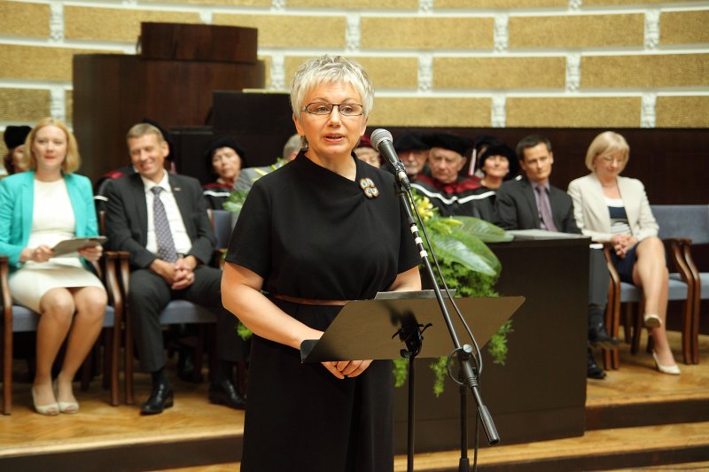 Latvijas Universitātes Medicīnas fakultātes absolventu izlaidums. null