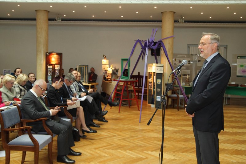 Konference «Dabaszinātnes un matemātika skolā – efektīvi un radoši». LU rektors Mārcis Auziņš.