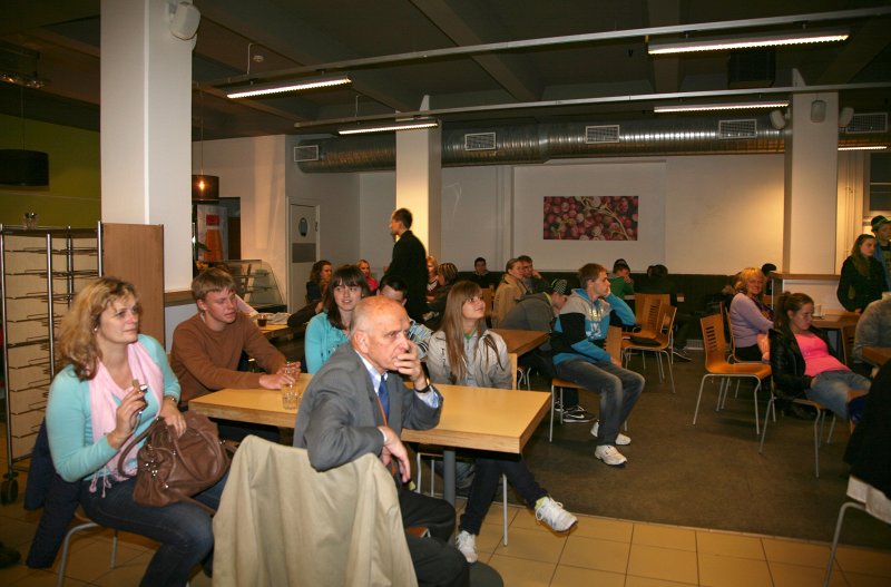 Latvijas Universitātes 93. gadadienai veltītais zinātnes kafejnīcas pasākums 'Orientēšanās telpā'. null