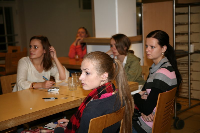 Latvijas Universitātes 93. gadadienai veltītais zinātnes kafejnīcas pasākums 'Orientēšanās telpā'. null
