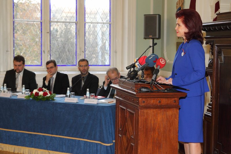Konference «Valsts prezidenta institūcijai 90». Solvita Āboltiņa, LR Saeimas priekšsēdētāja.