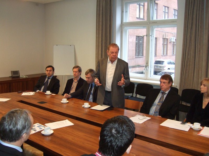 BIRTI pirmā investoru sapulce. Kirovs Lipmans – A/S Grindeks padomes priekšsēdētājs.