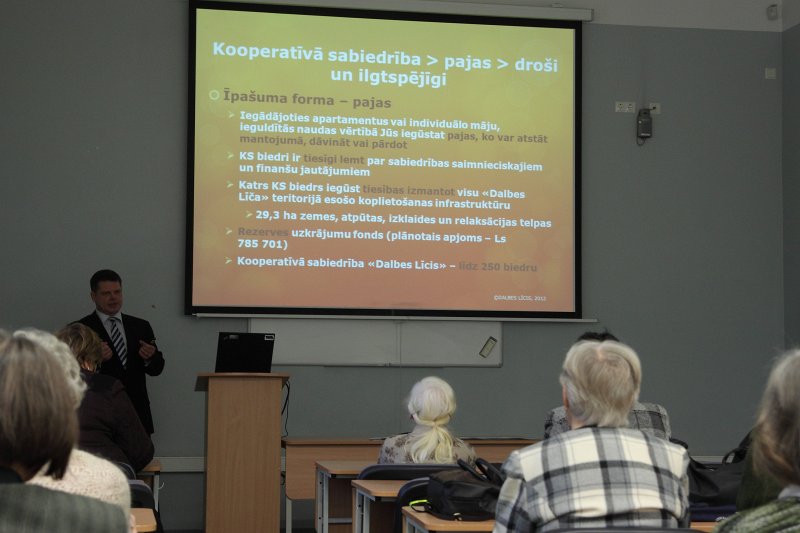 Latvijas Universitātes Senioru kluba lekcija par senioru ciematu «Dalbes līcsi». null