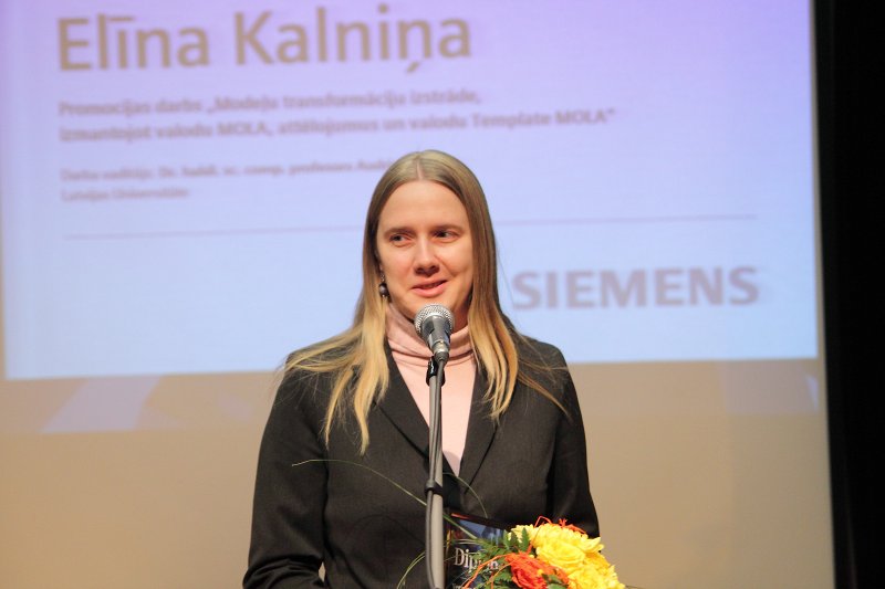 Vernera fon Sīmensa Izcilības balvas (Werner von Siemens Excellence Award) pasniegšanas ceremonija (Rīgas Tehniskajā Universitātē, Kaļķu ielā 1). Vernera fon Sīmensa Izcilības balvas laureāte Elīna Kalniņa.